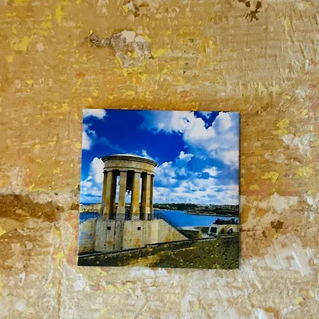 Charming Stone Retreat Walk In Valletta