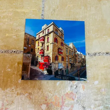 Case de vacanță Charming Stone Retreat Walk In Valletta Il-Furjana