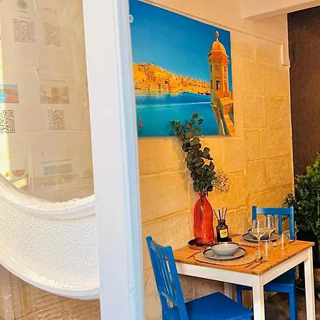 Charming Stone Retreat Walk In Valletta Case de vacanță Il-Furjana
