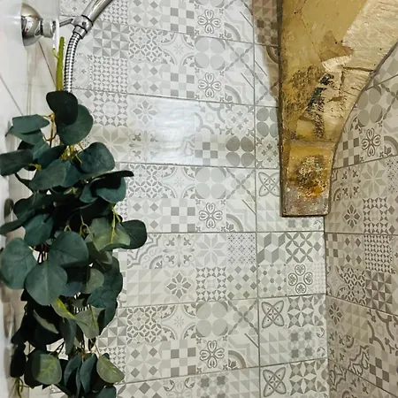 Charming Stone Retreat Walk In Valletta Casa de Férias